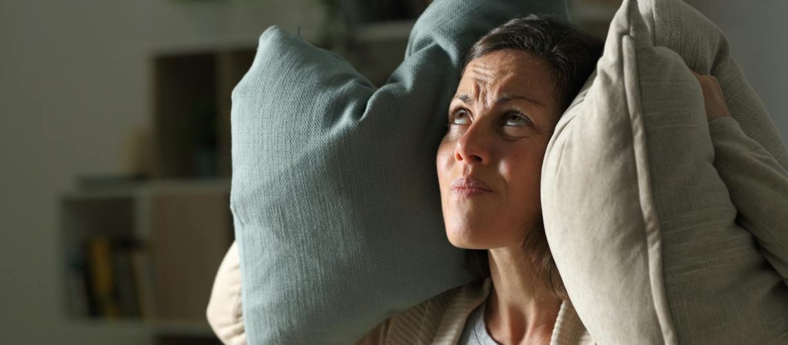 Crépitements dans l'oreille : quand faut-il s'inquiéter ?