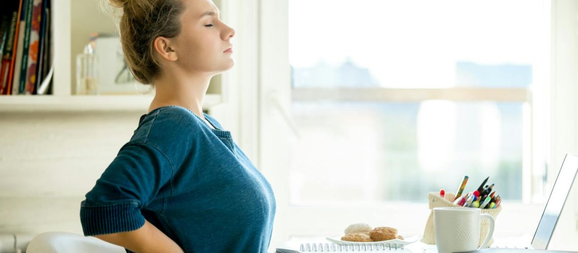 Mal de dos pendant les règles : pourquoi ça arrive ?